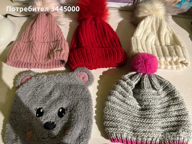 Различни зимни шапки, снимка 8 - Шапки - 53223250