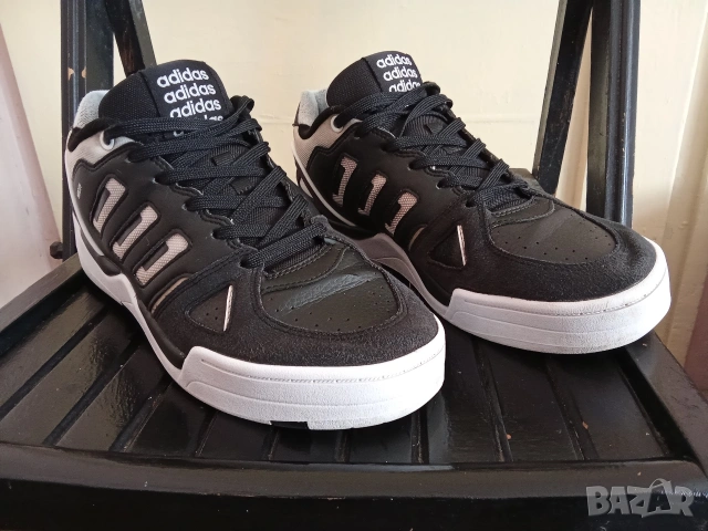 43 1/3 Adidas Midcity Low Мъжки кецове черни бели 