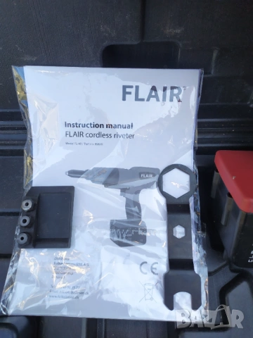 Акумулаторна нитачка Flair -14.4 li-ion, снимка 4 - Други инструменти - 53828609