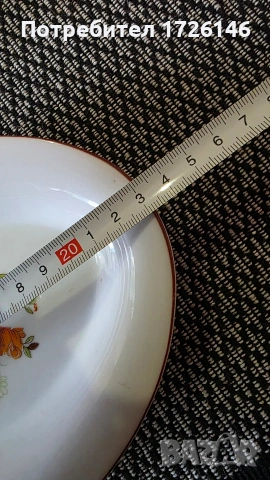 Порцеланова овална чиния на Дянко Стефанов с червен кант , снимка 6 - Чинии - 54057944