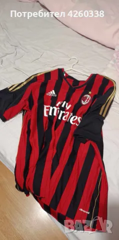 Тениска Ac Milan , снимка 1 - Тениски - 47514293