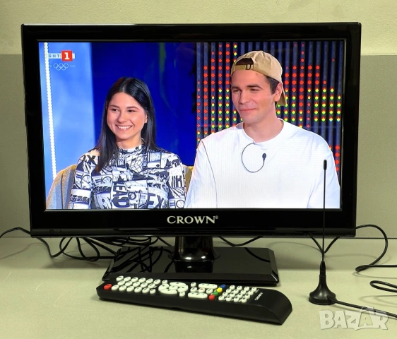 Перфектен! Телевизор Crown 16c01, 16 инча, Led, 12V, снимка 2 - Телевизори - 53504105