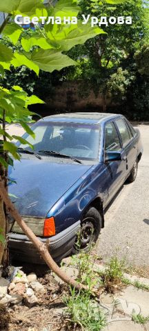 Opel Kadett 1.6i, снимка 1 - Автомобили и джипове - 46126474