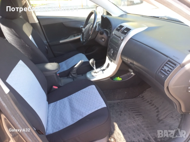 Тойота Корола, снимка 16 - Автомобили и джипове - 47701236