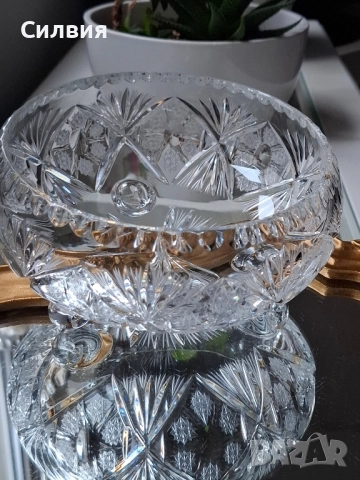 Кристална купа , снимка 3 - Антикварни и старинни предмети - 52475689