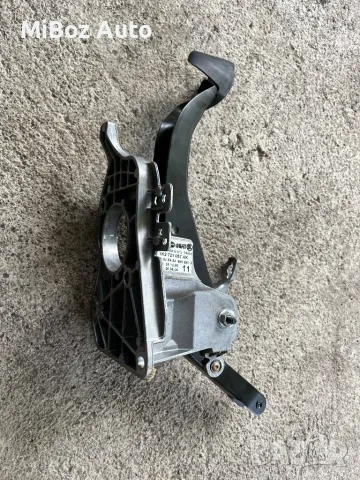 Педал спирачка Фолксваген Голф 5 VW Golf, снимка 2 - Части - 50210059