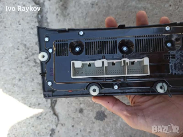 Панел Управление Климатроник за Volkswagen PASSAT 6 (2005 - 2011) , снимка 3 - Части - 51392507