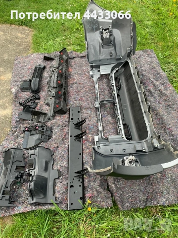 Toyota Hilux Invincible предна броня комплект , снимка 5 - Части - 54273472