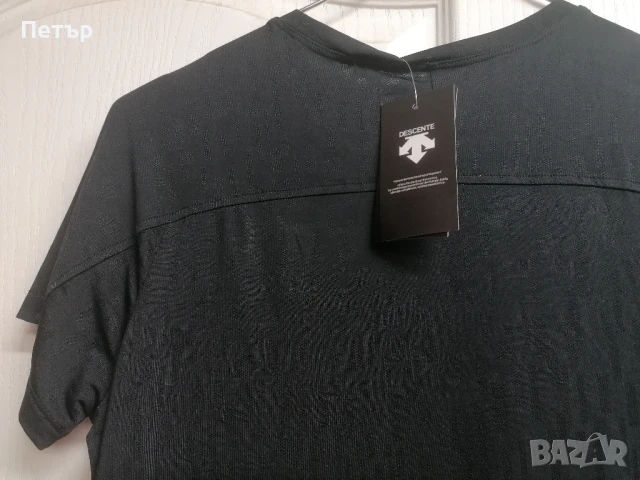 Продавам чисто нова черна дамска лятна ефирна бързосъхнеща тениска Descente , снимка 8 - Тениски - 50700252