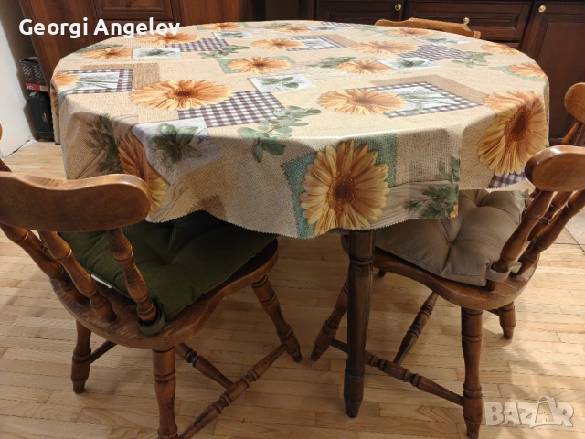 Комплект трапезна маса с 4 стола (Масив / Ретро стил)