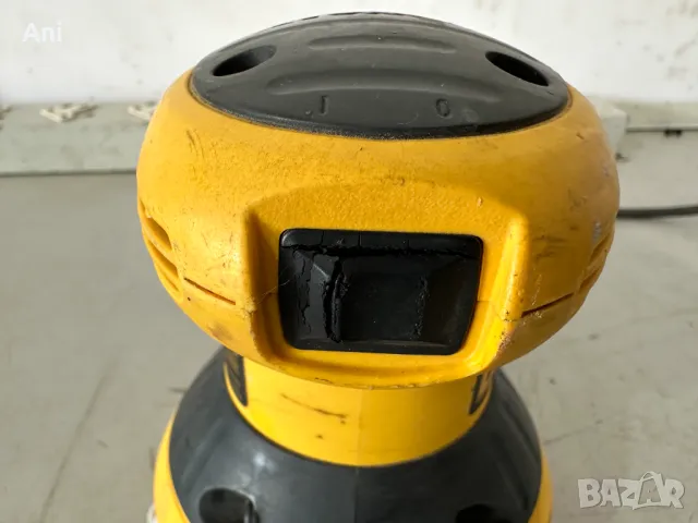 Ексцентрик шлайф - Dewalt 280 W, снимка 4 - Други машини и части - 46914252