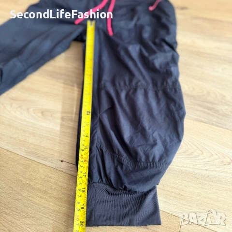 Дамски спортен панталон Nike 3/4 сиво розов размер S, снимка 3 - Къси панталони и бермуди - 53911229