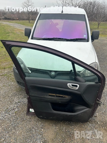 Предна лява врата за Пежо 307 KKCD, снимка 2 - Части - 53458015