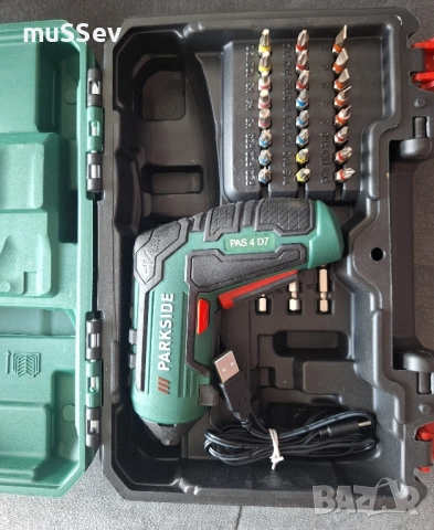 акумулаторна отвертка 4В на Парксаид в куфар 