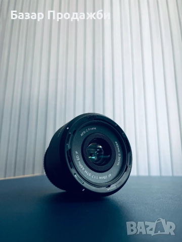 Обектив Viltrox AF 25mm f/1.7 APS-C за Sony E-Mount, снимка 2 - Обективи и филтри - 52557738