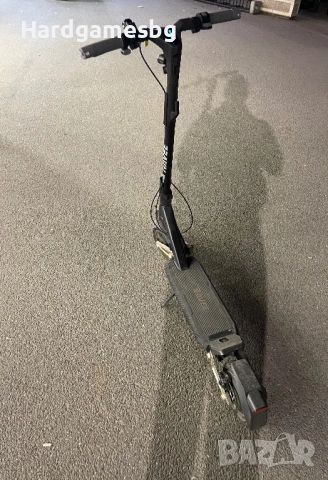 Navee електрическа тротинетка