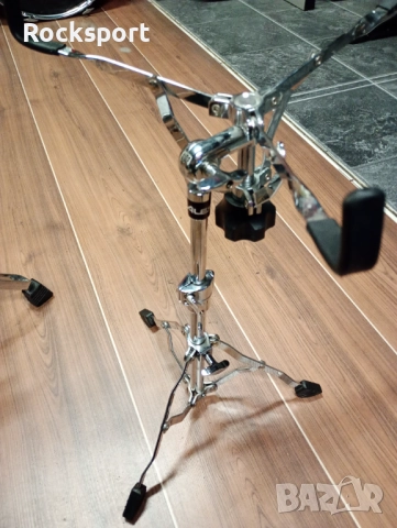 Две стойки за барабанче и столче Разпродажба!, снимка 3 - Ударни инструменти - 52691852