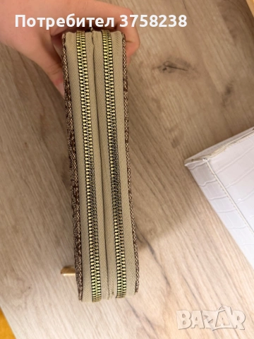 Чисто ново портмоне на guess, снимка 3 - Портфейли, портмонета - 53098423