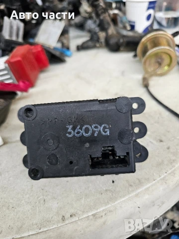 Моторче клапа парно за Mazda 323 S VI Sedan (05.1998 - 05.2004) 1.4 16V, 73 к.с.