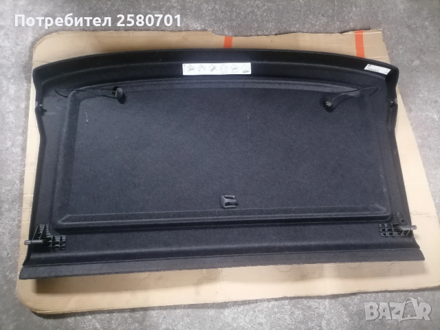 Продавам оригинална кора за багажник за Тигуан 2016г , снимка 2 - Аксесоари и консумативи - 53055852