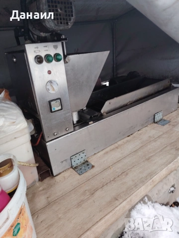 Машина за казанлъшки понички 