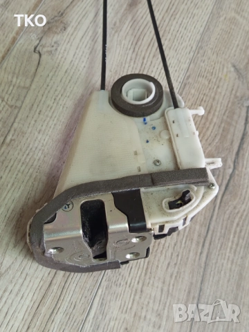 Задна лява брава - заключващ механизъм за SUBARU Impreza 4та генерация, снимка 7 - Части - 52929020