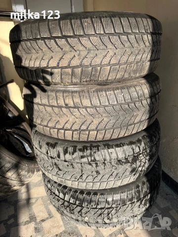 Зимни гуми 235 65 17, снимка 8 - Гуми и джанти - 54175588