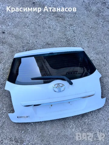 Заден капак за Тойота Аурис 2010-2012г