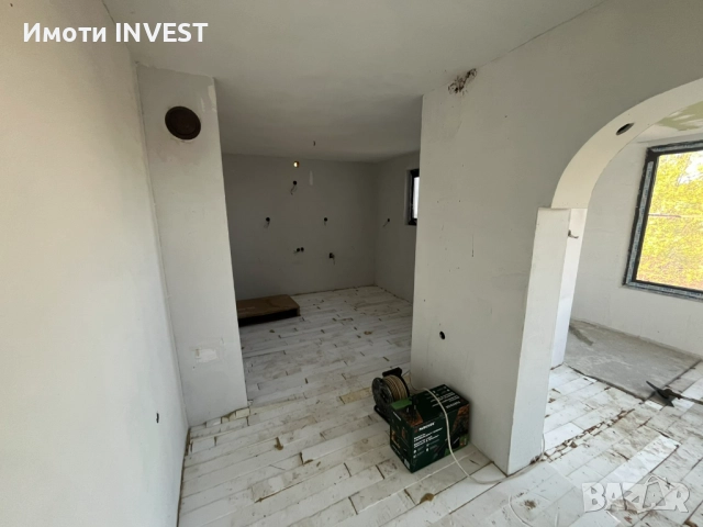 Двуетажна вила с ток и вода в м-т Кованлъка спирка "Момина чешма", снимка 6 - Вили - 52632595