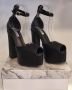 Дамски обувки в черно с каишка , снимка 1 - Дамски елегантни обувки - 45710367