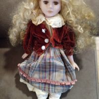 Колекционерска кукла порцеланова, снимка 1 - Кукли - 45188835