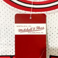Оригинален мъжки баскетболен потник Mitchell and Ness Michael Jordan 1997-1998 Authentic Jersey , снимка 7 - Спортни дрехи, екипи - 45141696
