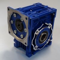 Червячен редуктор MOTOVARIO NHPV040 worm gear reducer i:30.00, снимка 3 - Резервни части за машини - 45727051