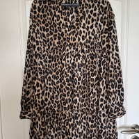 Нова разкошна ежедневна елегантна леопардова тигрова рокля волани , снимка 5 - Рокли - 45072416