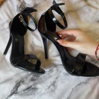 Високи, черни токчета, снимка 1 - Дамски обувки на ток - 45902380