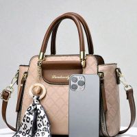 Стилна бежова дамска чанта от екокожа , снимка 5 - Чанти - 45483635