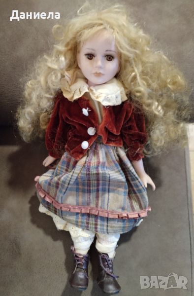 Колекционерска кукла порцеланова, снимка 1