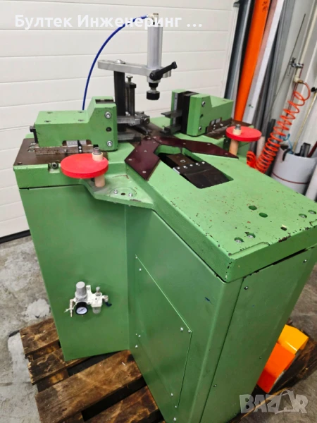 Ъглонабивна Машина - Италянска, снимка 1