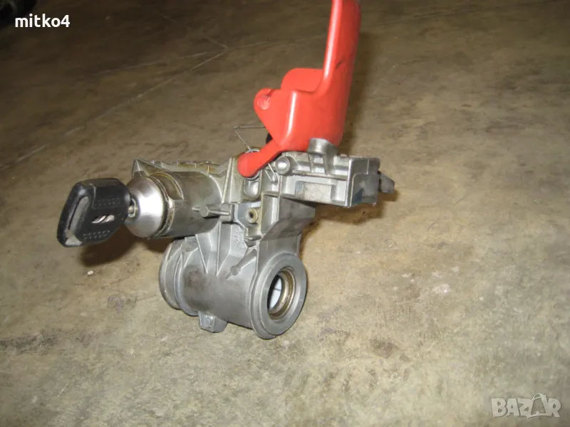 конзола с контактен ключ за форд фиеста,ка, снимка 1