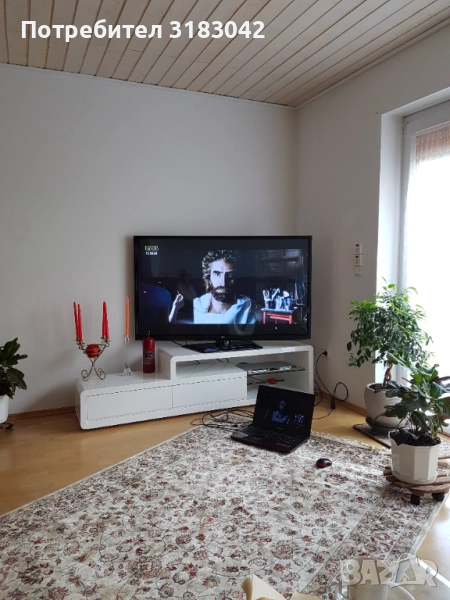 ТВ шкаф висококачествен бял гланц, снимка 1