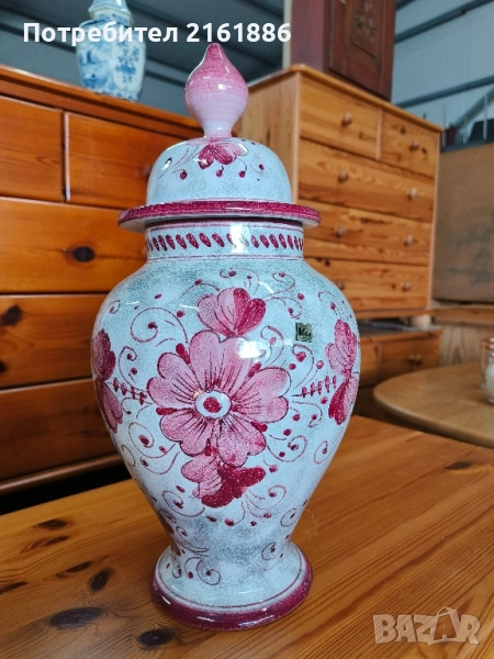 Уникална ръчно рисуван ваза с капак, снимка 1