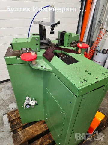 Ъглонабивна Машина - Италянска