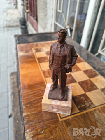 Статуетка Маяковски, снимка 2 - Статуетки - 53898750