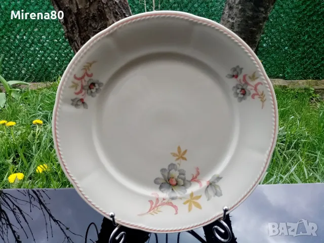 Красиво старо плато