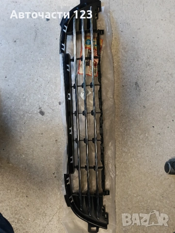 ЧИСТО НОВА РЕШЕТКА ЗА ПРЕДНА БРОНЯ ЗА PEUGEOT 207