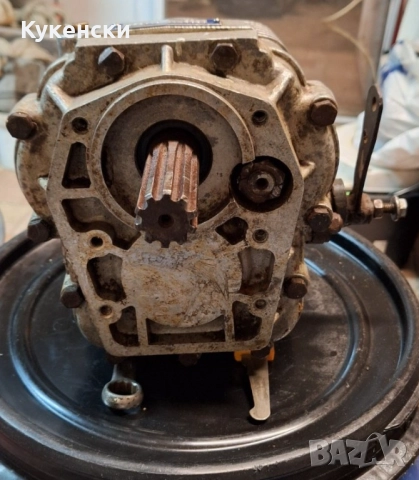 Муфа за лодка (реверс редуктор), снимка 3 - Водни спортове - 51916688