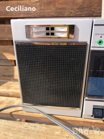 Радиокасетофон SONY CFS 3000S-(Japan) Работещ-като Нов, снимка 2 - Радиокасетофони, транзистори - 53719652