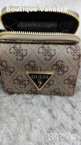 Дамско малко портмоне Guess , снимка 2 - Портфейли, портмонета - 53685924