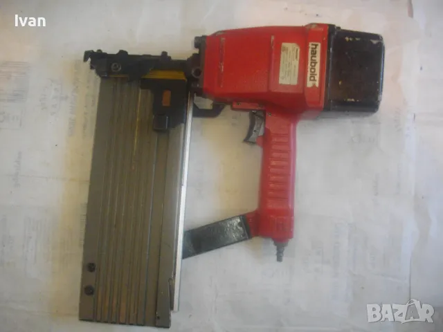 ГОЛЯМ СТРОИТЕЛЕН ПНЕВМАТИЧЕН ТАКЕР ЗА СКОБИ 65-120мм ПРОМИШЛЕН ИНДУСТРИАЛЕН HAUBOLD НЕМСКИ 6,0 кг, снимка 9 - Други инструменти - 50170067