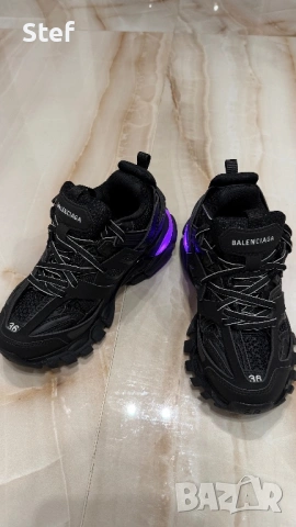 Balenciaga Track светещи, снимка 8 - Маратонки - 53536536